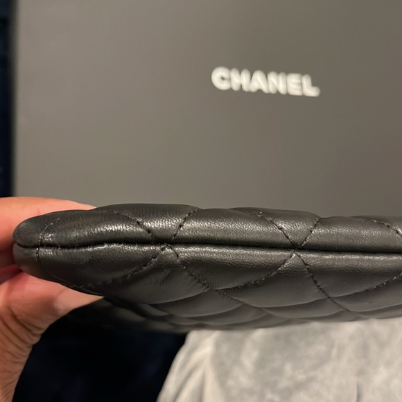 CHANEL Quilted Black Clutch O Case Vegas Charm Pull w/Box - Picture 5 of 11